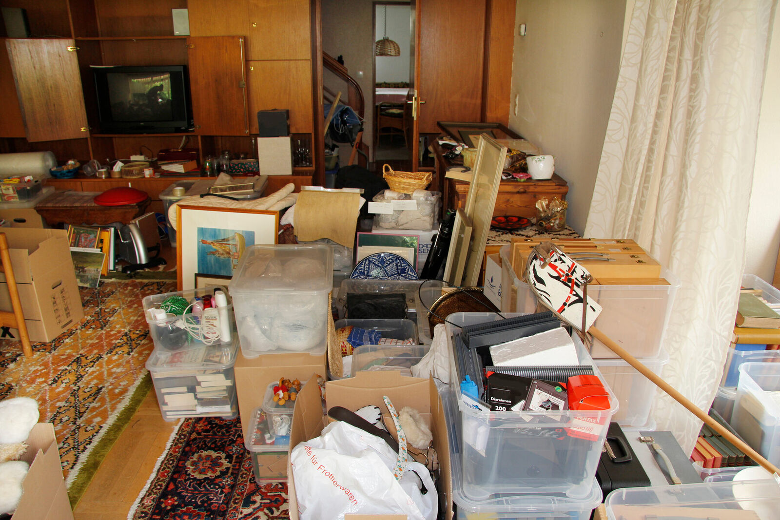 Haushaltsauflösung, Wohnung und Haus vollständig und besenrein geräumt